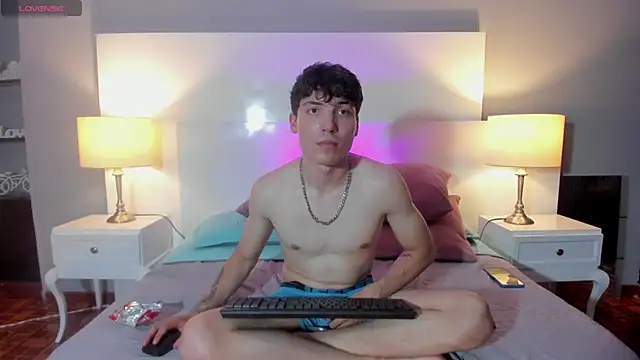 Chat +18 de Marelle_Marcks ao vivo
