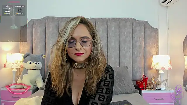 MarilynVega1 Live XXX-Chat