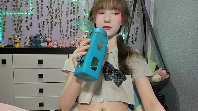 Yoonhee_ki élő XXX-chatje