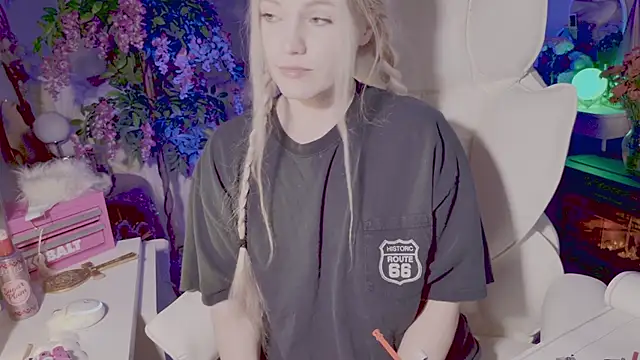 Talulaa: вебкам-шоу