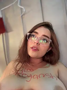 Chat XXX ao vivo de hannahst_