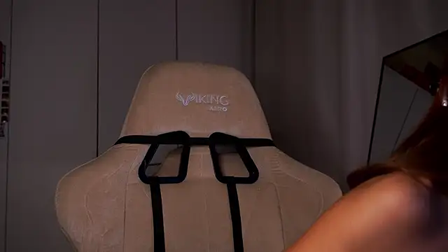 XXX chat uživo modela Liuba_Fox