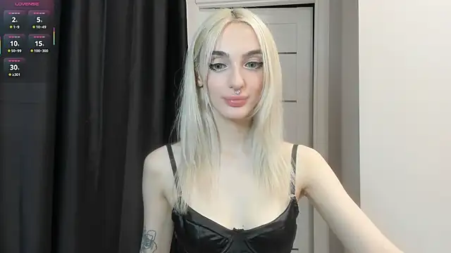 Chat +18 de succubantra ao vivo