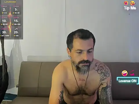 Chat +18 de Miguel_angeel_ ao vivo