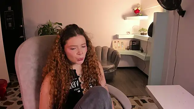 AphroditeSweett's Live XXX Chat