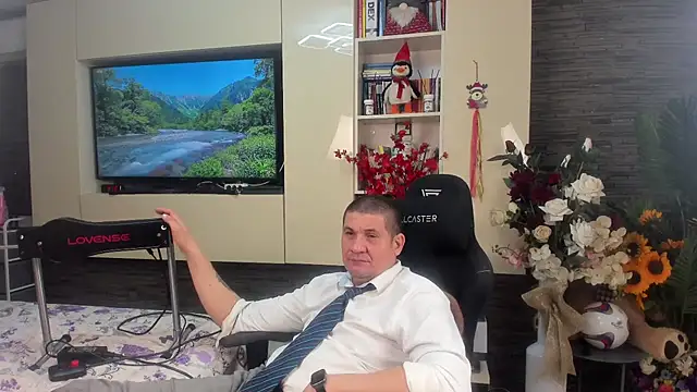 SpartacusDaddy48: онлайн-секс-чат