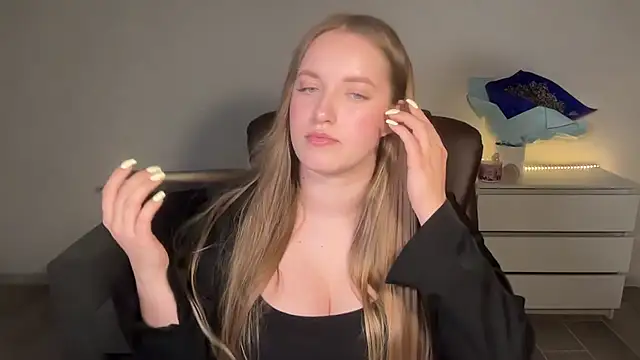 EvaMaddison 现场XXX聊天