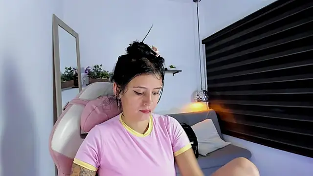 yenny_garcia's Live XXX Chat