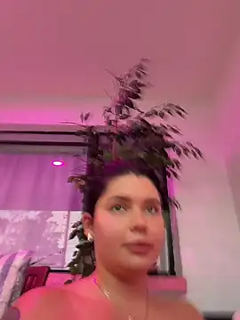 Chat +18 de mangolini_parrocini ao vivo