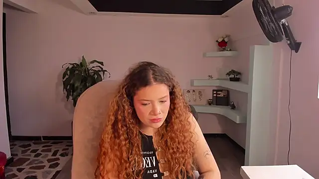 צ'אט XXX בשידור חי של AphroditeSweett