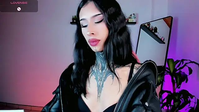 kali_ka_ élő XXX-chatje