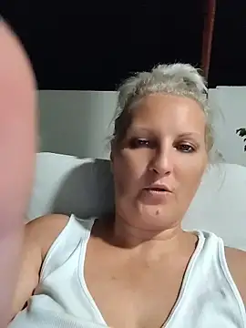 Divineblondn Webbikameraesitys