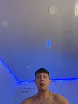 הופעת וובקאם של OLIVER_K
