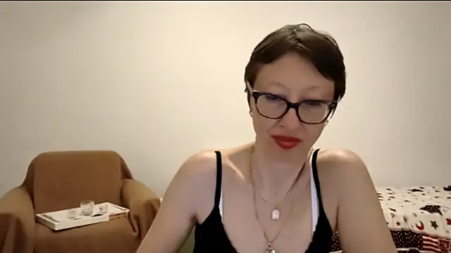 BellaRose_2020n Webbikameraesitys