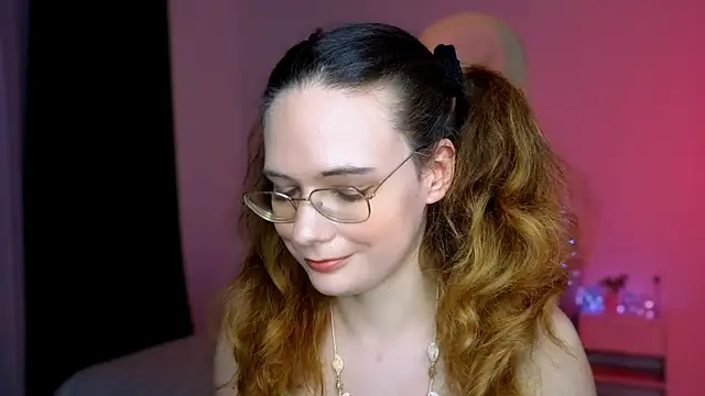 Chat XXX en directo de Little_humster