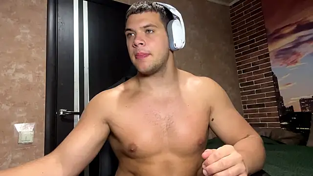 MusclePhantom: вебкам-шоу