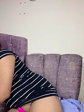LunaGirl2026's Live XXX Chat