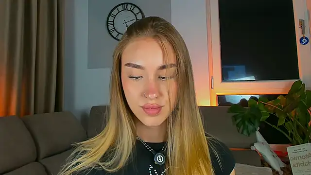 SugarSkye Live XXX-Chat