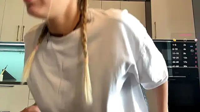 SoftnessMila's Live XXX Chat