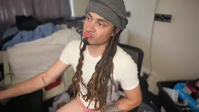 הופעת וובקאם של thxbxbydjxc