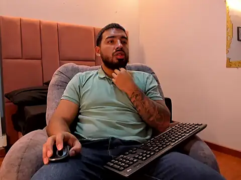 Massimo_Moretti Live XXX Chat