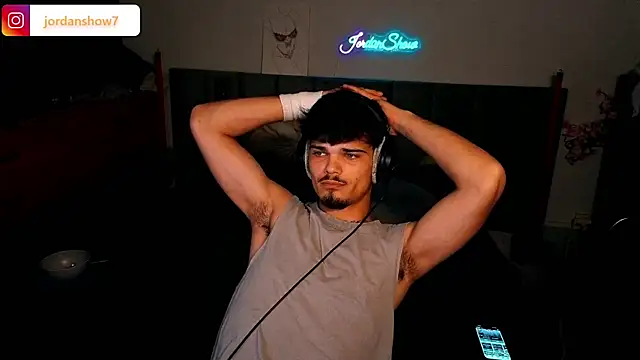 JordanShowのライブXXXチャット