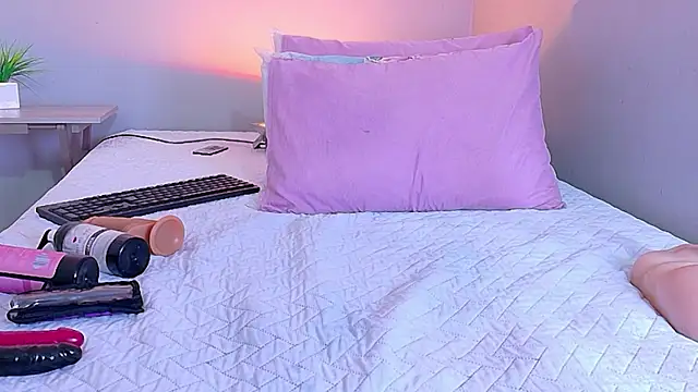 Živý XXX chat cutepetitee