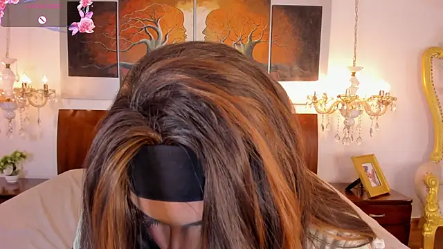 Chat +18 de CamiRaux ao vivo