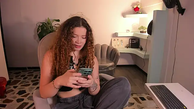 AphroditeSweettn Live XXX chat