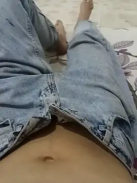 qamar97 Adlı Modelin Canlı XXX Sohbeti
