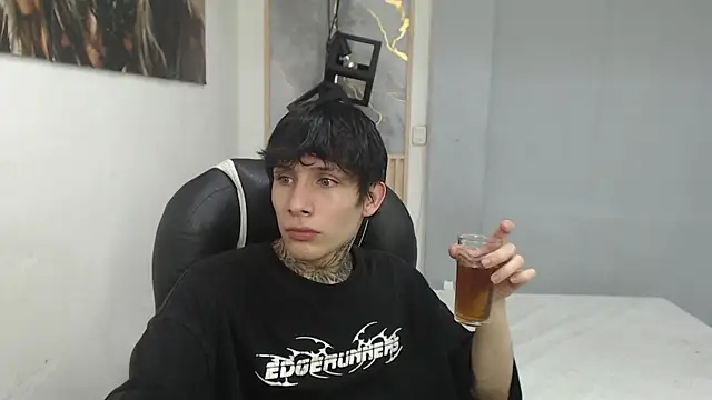 Chat +18 de Cry_thereal ao vivo