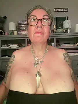 dieseldame1313 – Live XXX-chat