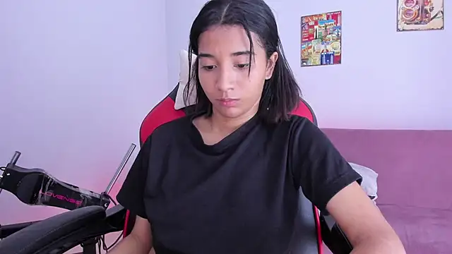 Czat XXX na żywo – Emily_bruss