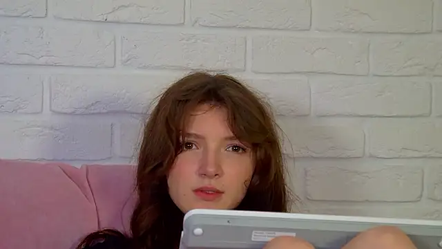 SophiaProve Adlı Modelin Canlı XXX Sohbeti