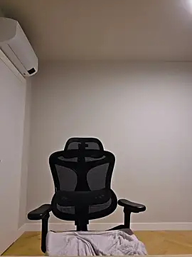 Chat +18 de MiaRides19 ao vivo