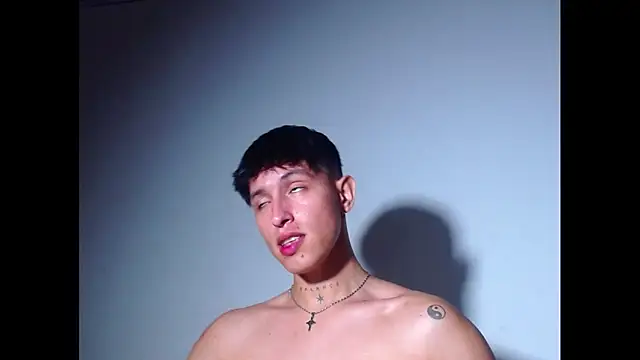 rowanbig's Live XXX Chat