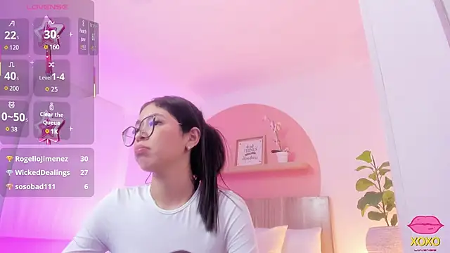 sofi_alix Adlı Modelin Canlı XXX Sohbeti
