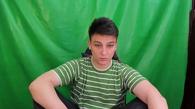 Justin_time111 Adlı Modelin Canlı XXX Sohbeti