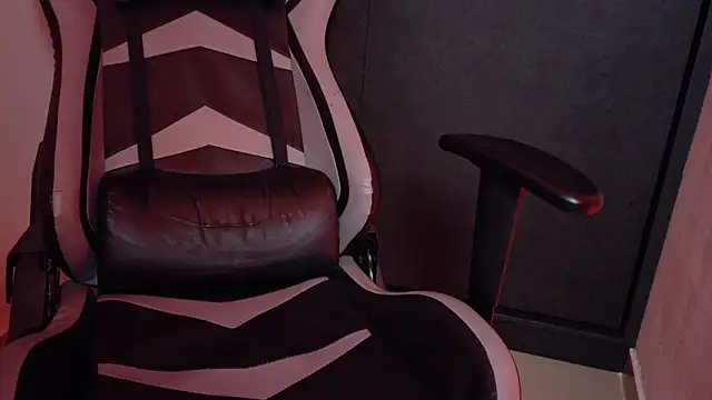 Czat XXX na żywo – eren_jeager