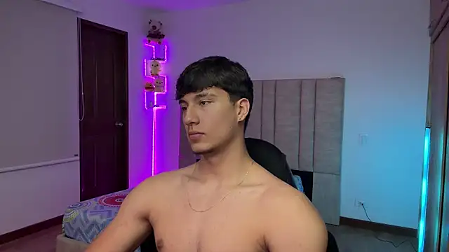 CHRIS_MORGAN1 Live XXX-Chat