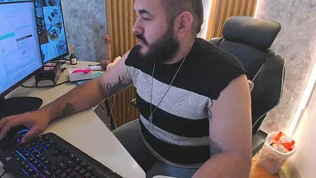 max_river_ Live XXX Chat