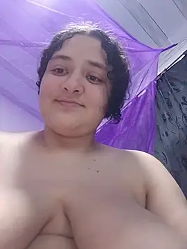 Liancy Pertunjukan Webcam