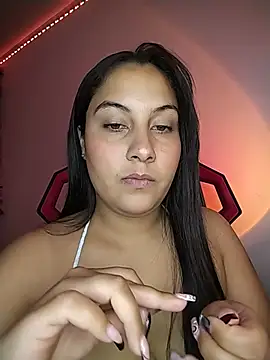 esmeralda_jadeesのライブXXXチャット