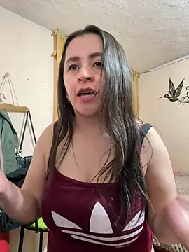 latinfemalen Live XXX chat