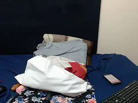 צ'אט XXX בשידור חי של KinkyPetite18