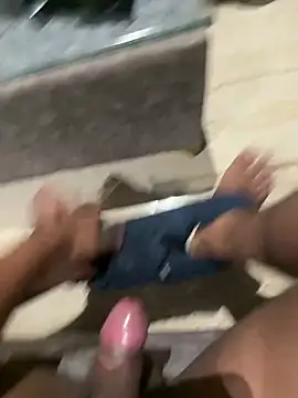 sharmadee2208 Show Webcam