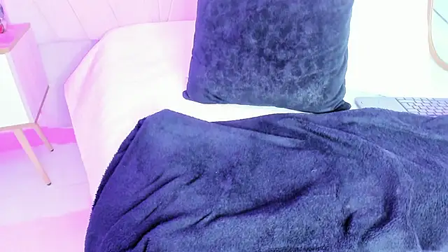 j_belle_'s Live XXX Chat