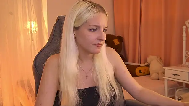 ViolaMore Adlı Modelin Canlı XXX Sohbeti