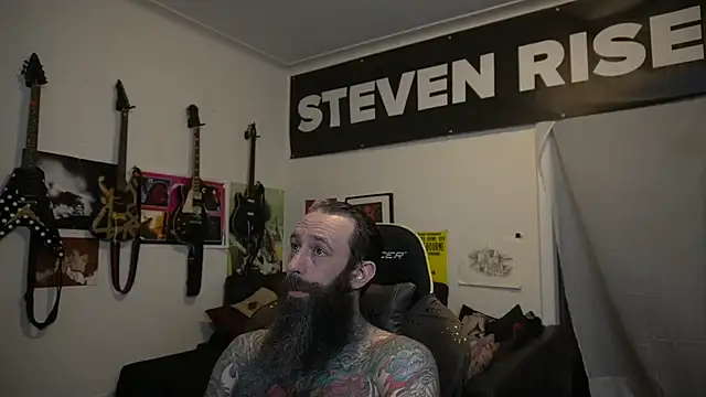 StevenRiseNYC Show in webcam