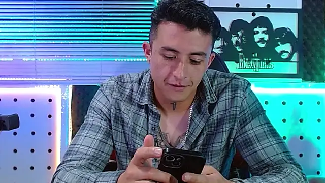 Chat +18 de Godofcumxxx ao vivo